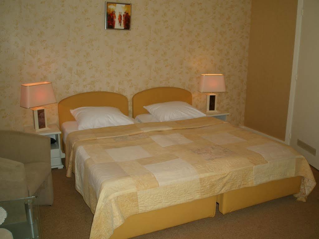 Excelsior Hotel 3*